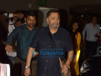 Photos: Rishi Kapoor and Neetu Singh snapped at the airport