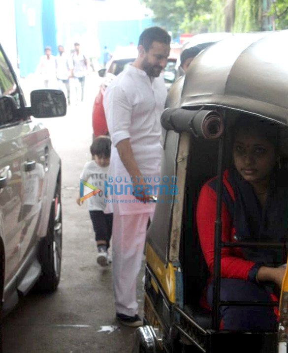 photos saif ali khan and taimur ali khan spotted in bandra 1