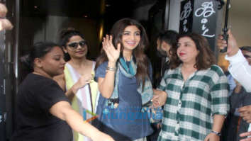 Photos: Shilpa Shetty, Shamita Shetty, Farah Khan and Siddharth Anand snapped with their family at Bastian in Bandra