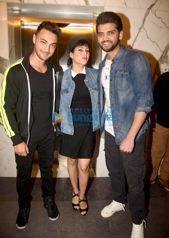 photos shraddha kapoor sushant singh rajput and others grace the special screening of chhichhore at yrf studio1 2