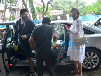 Photos: Sonali Bendre snapped at Kitchen Garden, Juhu