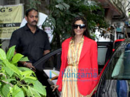Photos: Sonam Kapoor Ahuja snapped at Krome studio, Bandra