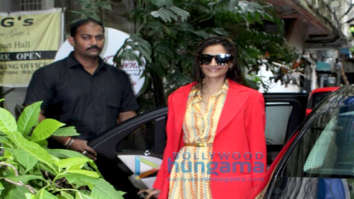 Photos: Sonam Kapoor Ahuja snapped at Krome studio, Bandra