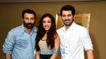 Photos: Sunny Deol, Karan Deol and Sahher Bambba snapped during Pal Pal Dil Ke Paas promotions in New Delhi