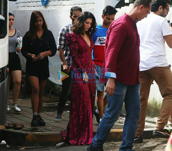 photos sunny leone snapped post an ad shoot in bandra 1