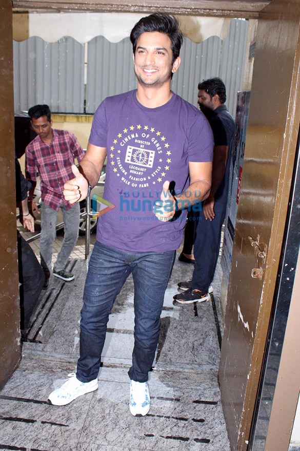 photos sushant singh rajput shraddha kapoor varun sharma and tahir raj bhasin snapped interacting with the audience at pvr juhu 1