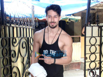Photos: Tiger Shroff spotted at an astrologer's house in Khar