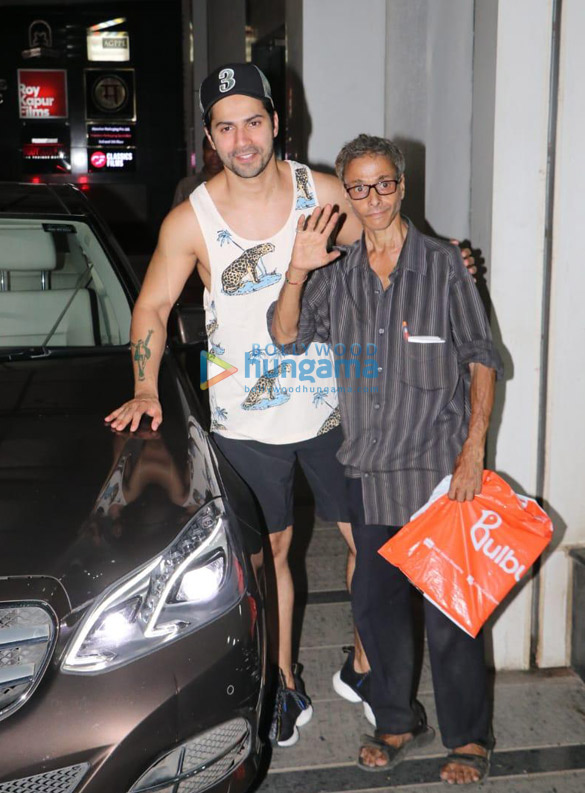 photos varun dhawan snapped at gym in khar 1