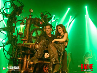 Wallpapers of the movie Radhe – Your Most Wanted Bhai