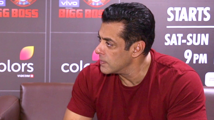 salman khan red t shirt