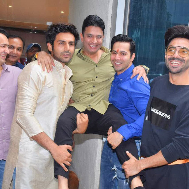 Varun Dhawan, Kartik Aaryan, Aparshakti Khurrana enjoy the Ganesh Chaturthi celebrations with Bhushan Kumar Varun Dhawan, Kartik Aaryan, Aparshakti Khurrana enjoy the Ganesh Chaturthi celebrations with Bhushan Kumar