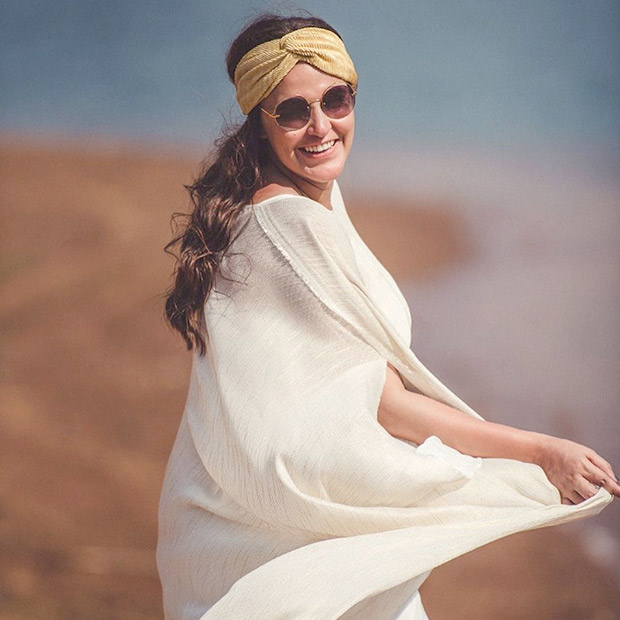 WATCH Neha Dhupia eats a jalebi in style, and the internet is impressed