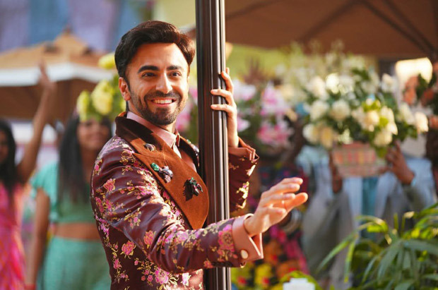 Bala: Ayushmann Khurrana flaunts his bald avatar in recreated version of 'Don't Be Shy'