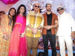 Hrithik Roshan and Rakesh Roshan seek blessings on Durga Ashtami