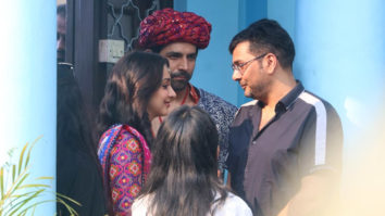Kartik Aryan and Kiara Advani spotted at on location shoot of Bhool Bhulaiyaa 2