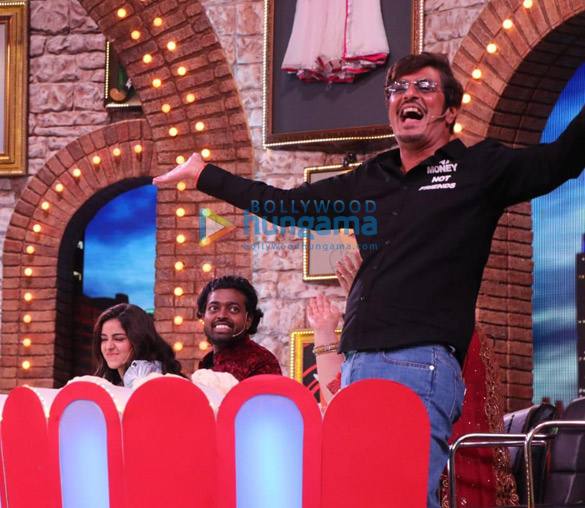photos ananya panday and chunky pandey snapped on the sets of the show movie masti 4