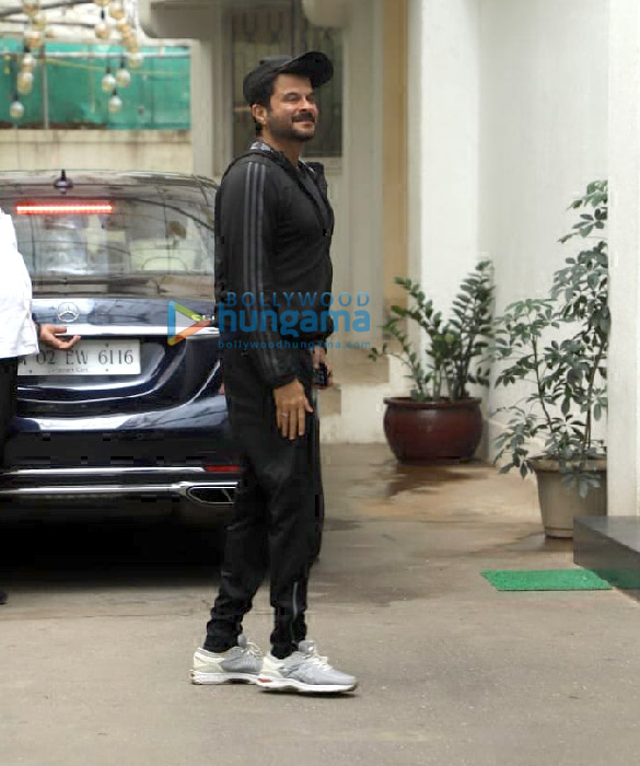 photos anil kapoor snapped in juhu 4
