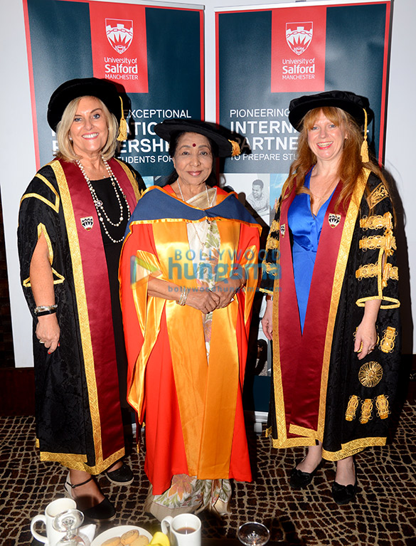 Photos: Asha Bhosle receives doctorate degree from University Of Salford in England Photos: Asha Bhosle receives doctorate degree from University Of Salford in England