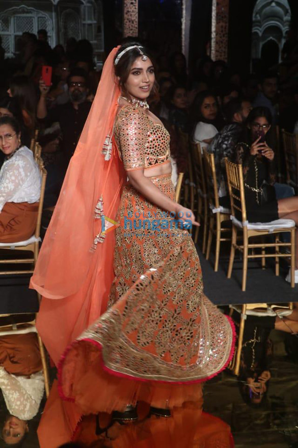 photos celebs grace abu jani and sandeep khoslas fashion show 011 3