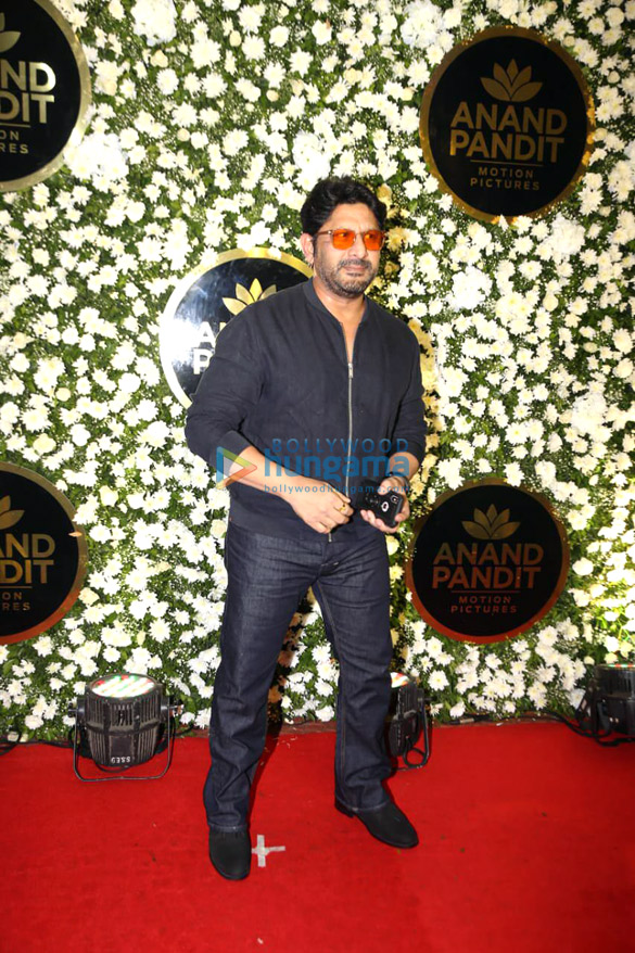 photos celebs grace anand pandits diwali bash5 2