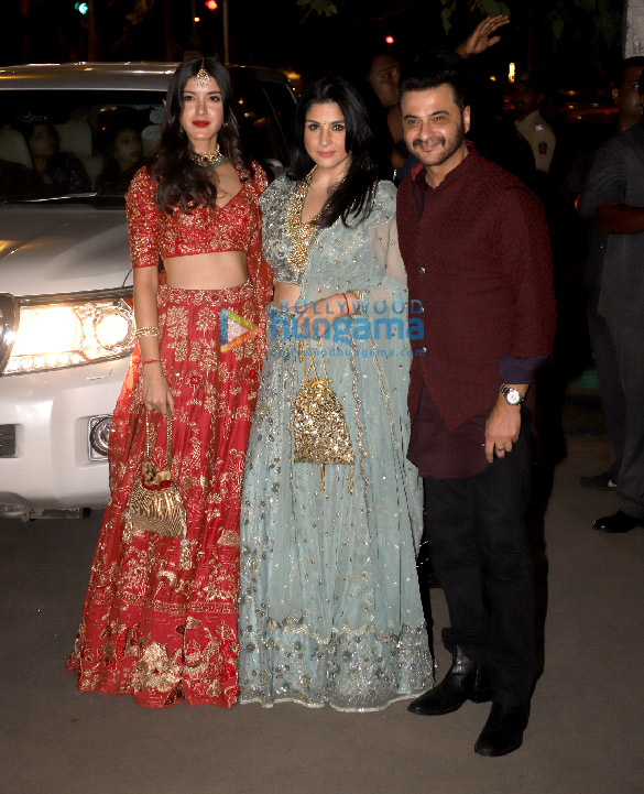 photos celebs grace bachchans diwali bash2 6