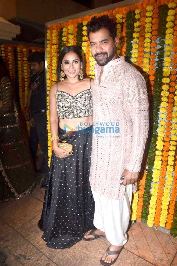 photos celebs grace ekta kapoors diwali bash 11