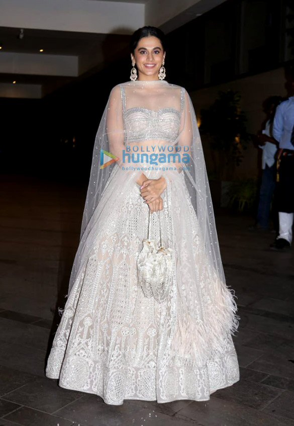 photos celebs grace jackky bhagnanis diwali bash 3