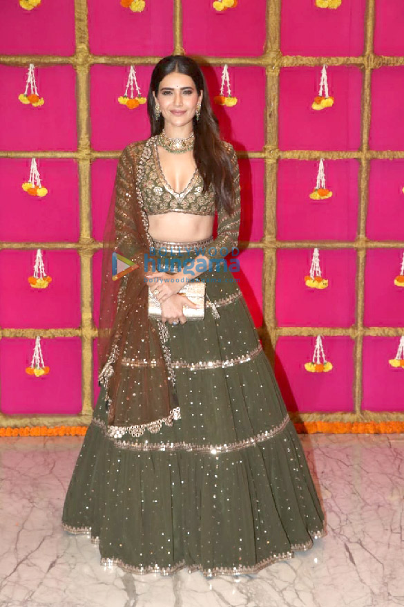 photos celebs grace krishan kumars diwali bash 12