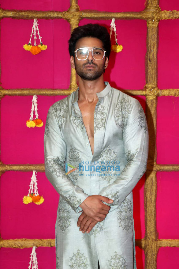 photos celebs grace krishan kumars diwali bash 5
