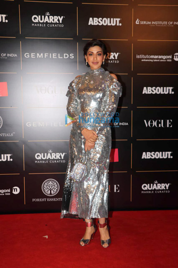 photos celebs grace the vogue women of the year awards 2019 13