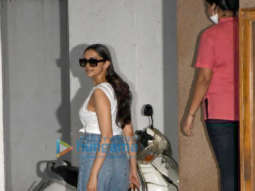 Photos: Deepika Padukone spotted at clinic in Bandra