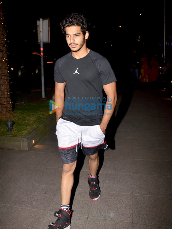 photos janhvi kapoor and ishaan khatter spotted at yauatcha in bkc 2