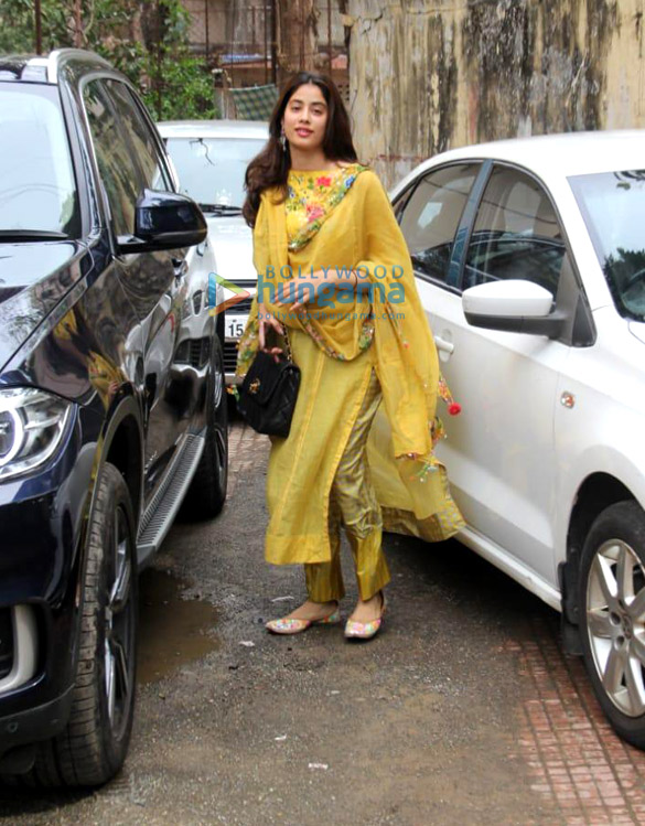 photos janhvi kapoor spotted at the pilates gym 4 5