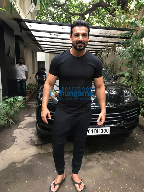 photos john abraham snapped posing with fans at his office 2
