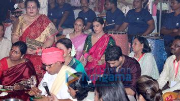 Photos: Kajol snapped with mom Tanuja celebrating Durja Puja