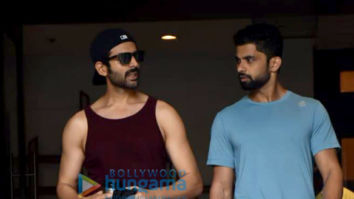 Photos: Kartik Aaryan snapped at the gym in Juhu