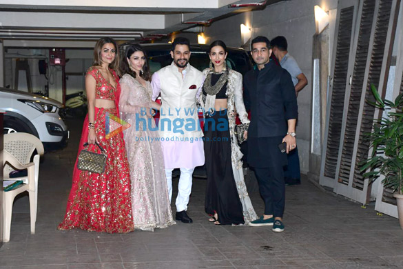 Photos: Malaika Arora, Amrita Arora, Kunal Khemu and Soha Ali Khan snapped at Kareena Kapoor Khan’s house for Diwali party Photos: Malaika Arora, Amrita Arora, Kunal Khemu and Soha Ali Khan snapped at Kareena Kapoor Khan’s house for Diwali party