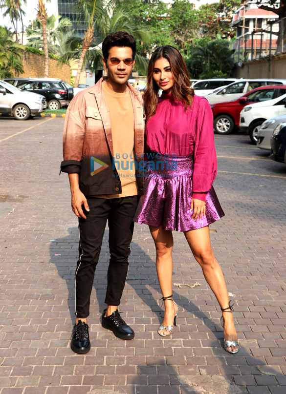 Photos: Rajkummar Rao and Mouni Roy snapped promoting Made In China Photos: Rajkummar Rao and Mouni Roy snapped promoting Made In China