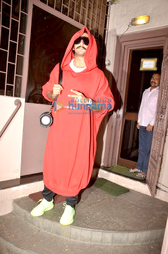 photos ranveer singh snapped at a dubbing studio in bandra 3