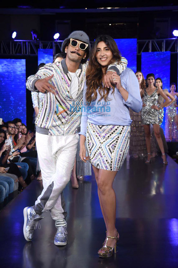 photos ranveer singh walks the ramp for simone khambatta and anantaa at the wedding junction 1