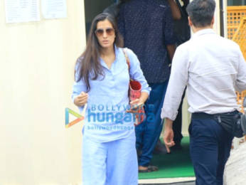 Photos: Shah Rukh Khan, Gauri Khan, Pragya Kapoor snapped at Gateway of India