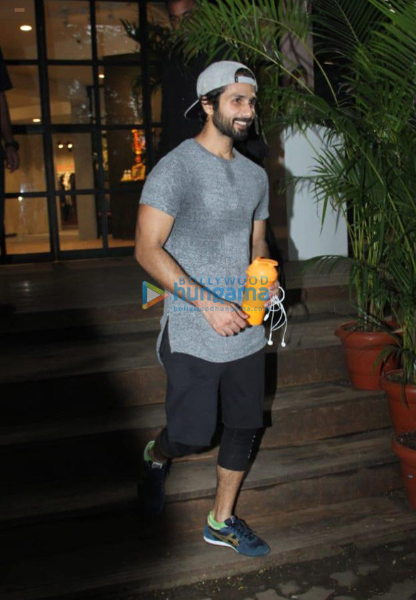 photos shahid kapoor and mira rajput snapped at the gym 3