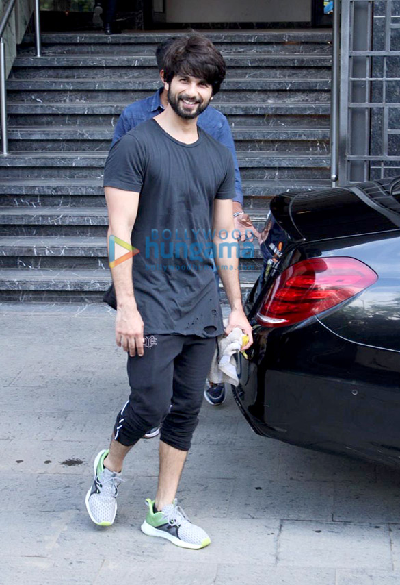 photos shahid kapoor spotted at the gym in juhu 1