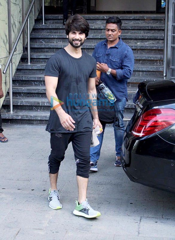 photos shahid kapoor spotted at the gym in juhu 2