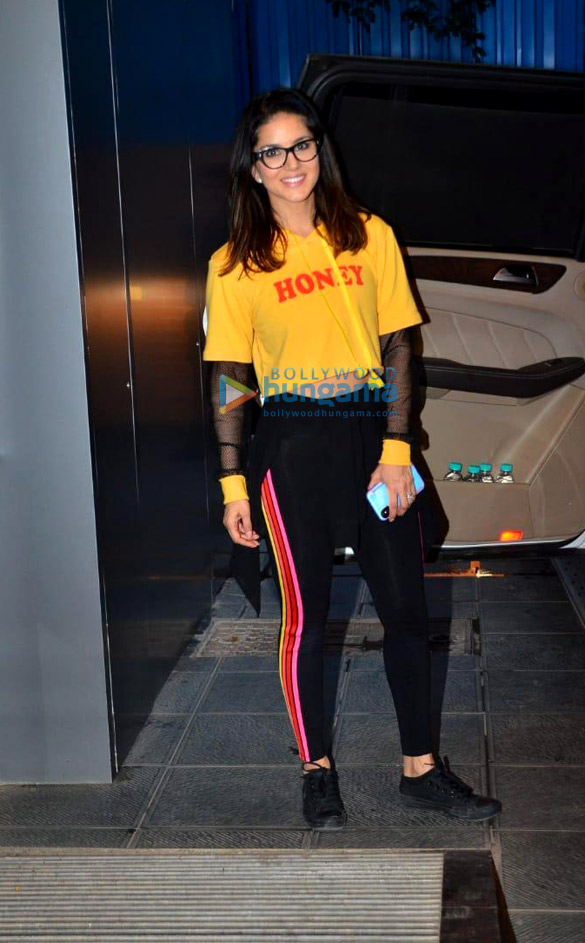photos sunny leone spotted at play school in juhu 1