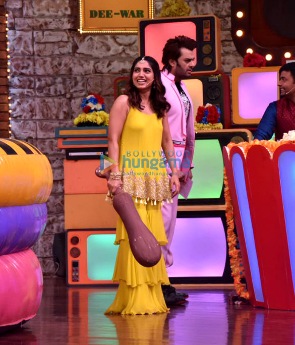 photos taapsee pannu bhumi pednekar and others snapped promoting their film saand ki aankh on the sets of movie masti with manish pauls show 0101 6