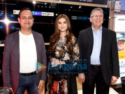 Photos: Tara Sutaria snapped at Reliance Digital & OnePlus event