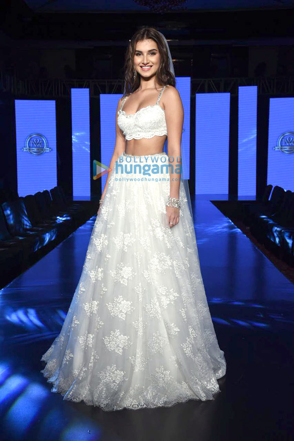 photos tara sutaria walks the ramp for shehlaa khan at the wedding junction 6