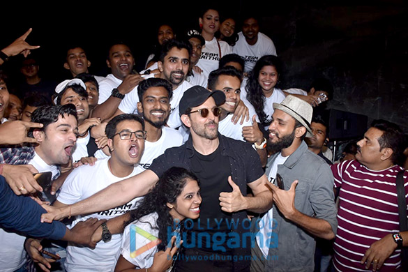 photos tiger shroff hrithik roshan vaani kapoor and siddharth anand snapped during war celebration at yrf studios1 2