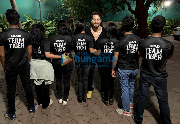 photos tiger shroff snapped with team tiger post war release 2